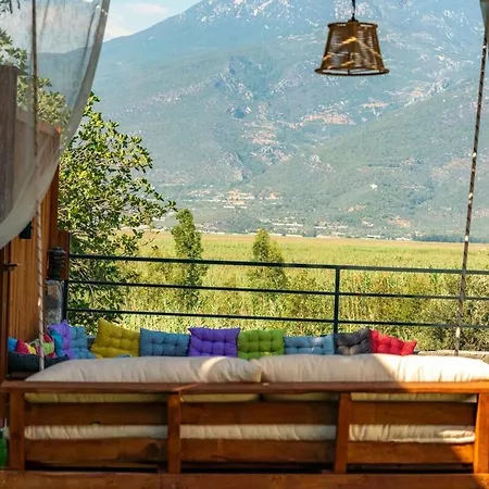 Holiday home Spacious Pool, Jacuzzi Adakoy