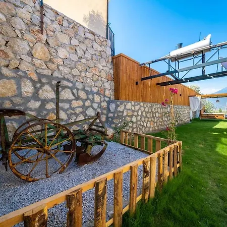 Tatil Evi Spacious Pool, Jacuzzi *