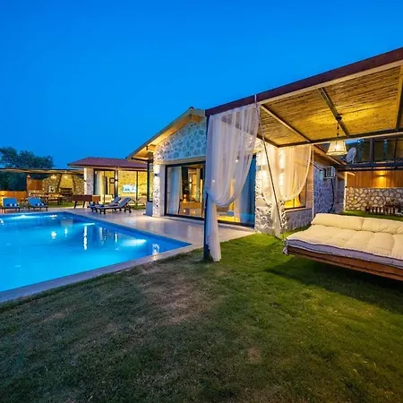 Tatil Evi Spacious Pool, Jacuzzi