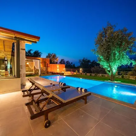 Tatil Evi Spacious Pool, Jacuzzi *